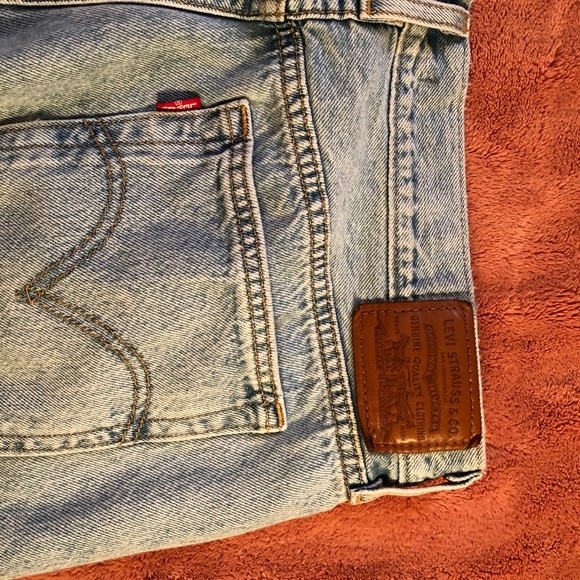 lightly worn, Levi’s Wedgie Icon Jean, size 31, - Picture 4 of 4